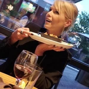 Meet your Posher, Chrissy